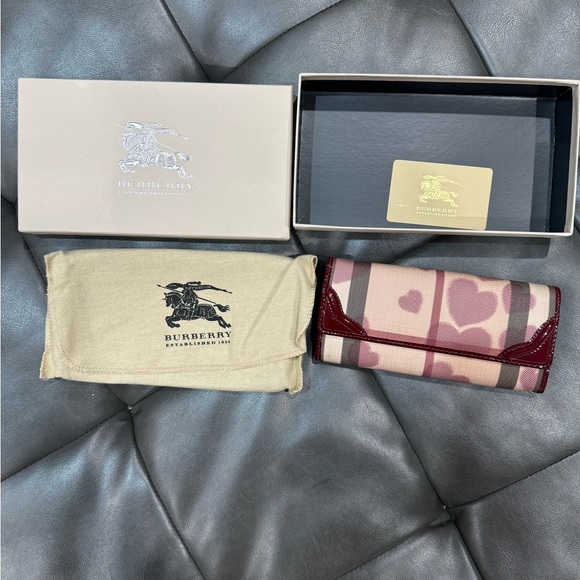 Burberry Wallet, Vintage, Great Condition - Picture 6 of 11